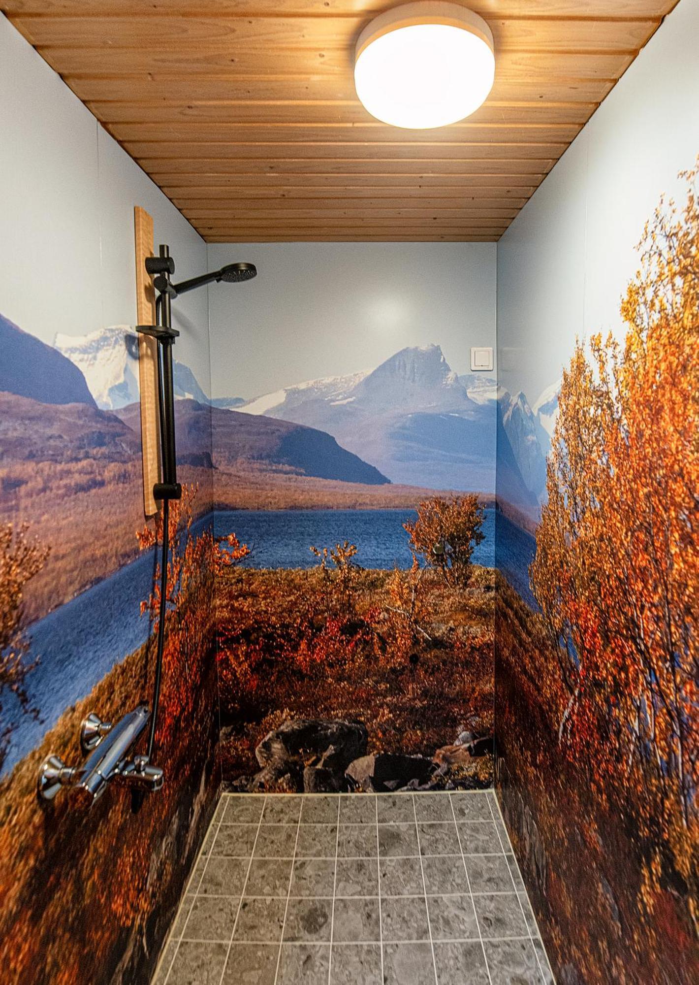Relax & Recharge - A Unique Suite With A Touch Of Luxury - Hot Tub And Sauna Inspired Decor #Not A Real Sauna# Easy City Access - Direct Train 15 Min To City Helsinki Luaran gambar
